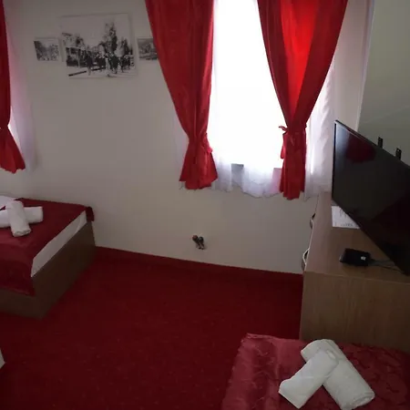 酒店 Zlatni Bor Sokolac (East Sarajevo)