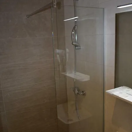 酒店 Zlatni Bor 4*