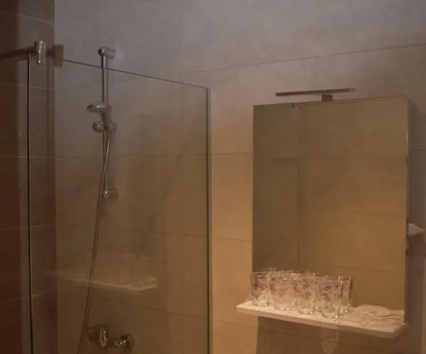 Zlatni Bor Hotel Sokolac (East Sarajevo)